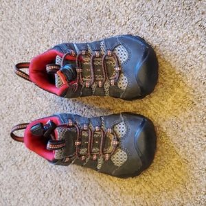 Keens Toddler Shoes size 8